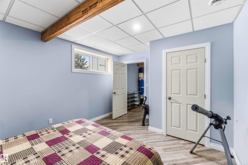 40 Landing Trails Drive, Gibbons, AB - Indoor Photo Showing Bedroom