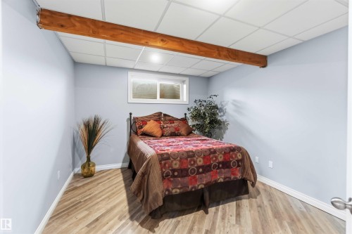 40 Landing Trails Drive, Gibbons, AB - Indoor Photo Showing Bedroom