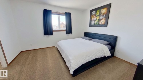 5322 55 Avenue, Bashaw, AB - Indoor Photo Showing Bedroom