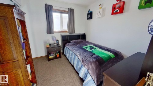 5322 55 Avenue, Bashaw, AB - Indoor Photo Showing Bedroom