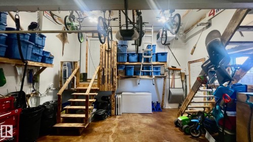 5322 55 Avenue, Bashaw, AB - Indoor