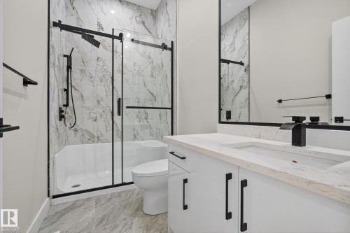 181 Edgewater Circle, Leduc, AB - Indoor Photo Showing Bathroom