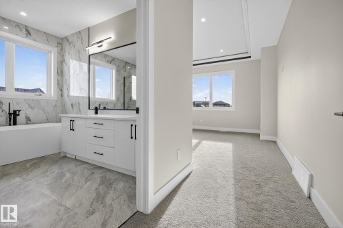 181 Edgewater Circle, Leduc, AB - Indoor Photo Showing Bathroom