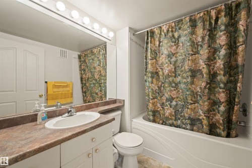 406 182 Haddow Close, Edmonton, AB - Indoor Photo Showing Bathroom