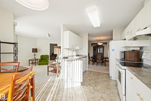 406 182 Haddow Close, Edmonton, AB - Indoor Photo Showing Kitchen