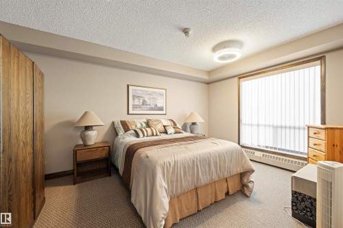 406 182 Haddow Close, Edmonton, AB - Indoor Photo Showing Bedroom