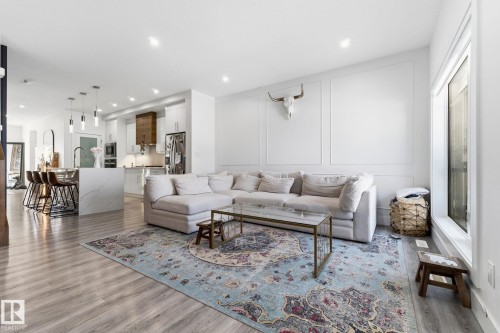 9843 153 Street, Edmonton, AB - Indoor Photo Showing Living Room