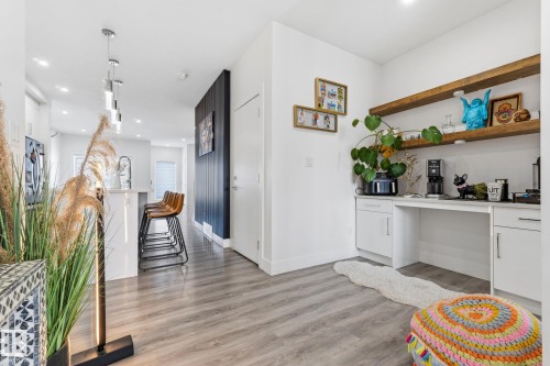 9843 153 Street, Edmonton, AB - Indoor