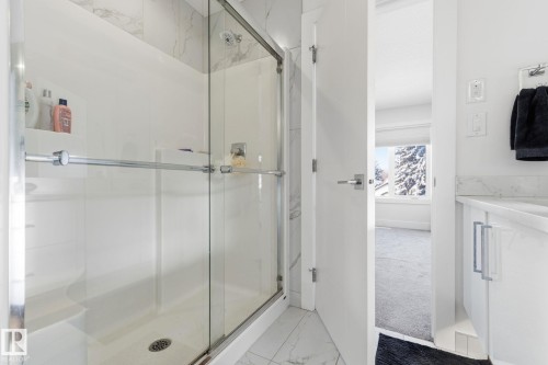 9843 153 Street, Edmonton, AB - Indoor Photo Showing Bathroom