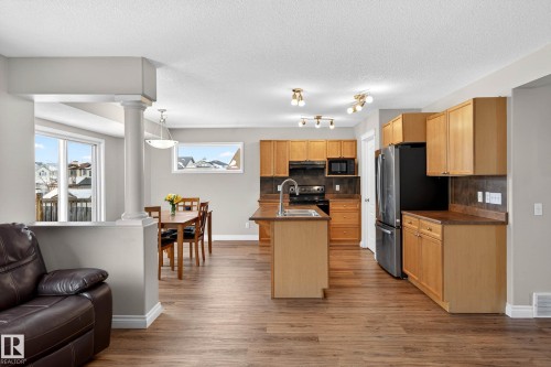 4214 156A Avenue, Edmonton, AB - Indoor Photo Showing Kitchen