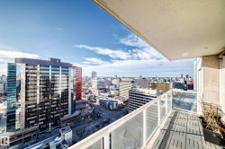 Balcony with a view of city - 