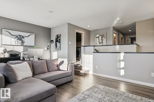 3673 Atkinson Loop, Edmonton, AB - Indoor Photo Showing Living Room