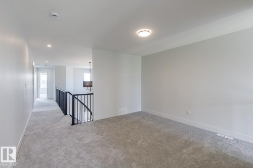 13113 212A Street, Edmonton, AB - Indoor Photo Showing Other Room