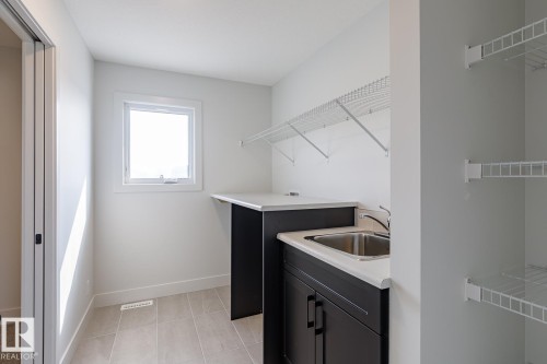 13113 212A Street, Edmonton, AB - Indoor