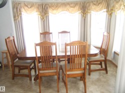 Dining space with baseboards - 