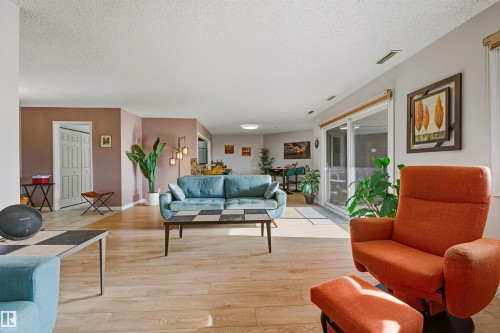 409 14810 51 Avenue, Edmonton, AB - Indoor Photo Showing Living Room