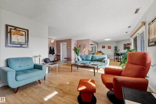 409 14810 51 Avenue, Edmonton, AB - Indoor Photo Showing Living Room
