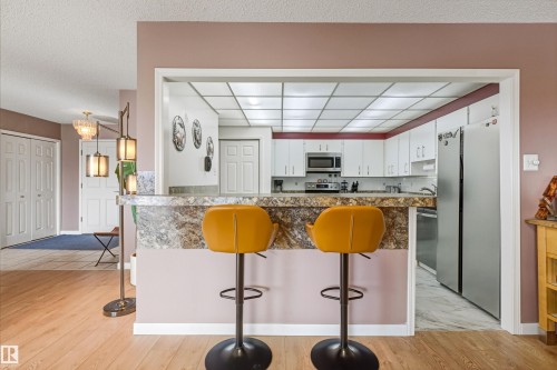 409 14810 51 Avenue, Edmonton, AB - Indoor Photo Showing Kitchen