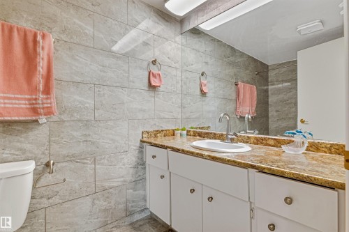 409 14810 51 Avenue, Edmonton, AB - Indoor Photo Showing Bathroom