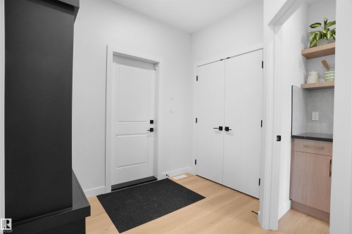 3327 Chernowsi Way, Edmonton, AB - Indoor Photo Showing Other Room