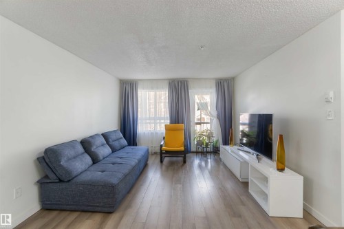 324 5350 199 Street, Edmonton, AB - Indoor Photo Showing Living Room