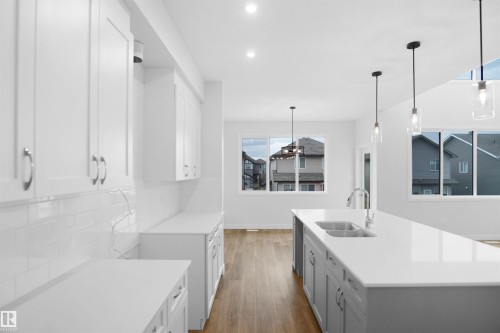 7239 182 Avenue, Edmonton, AB - Indoor Photo Showing Kitchen With Double Sink With Upgraded Kitchen