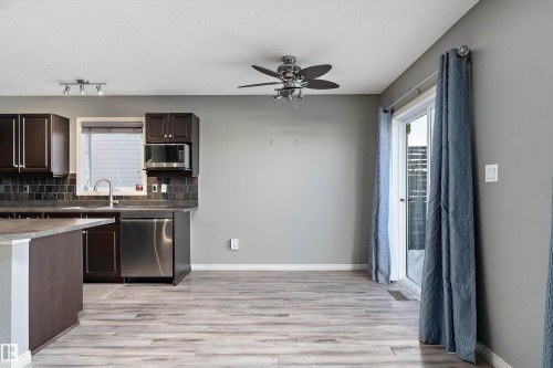 168 Keystone Crescent, Leduc, AB - Indoor Photo Showing Kitchen