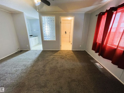 59502 Rge Rd 102, Rural St. Paul County, AB - Indoor Photo Showing Other Room