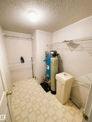 59502 Rge Rd 102, Rural St. Paul County, AB - Indoor