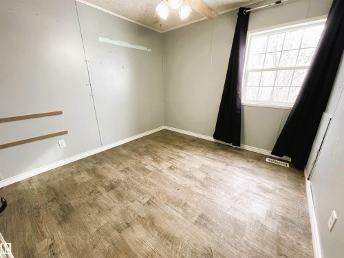 59502 Rge Rd 102, Rural St. Paul County, AB - Indoor Photo Showing Other Room