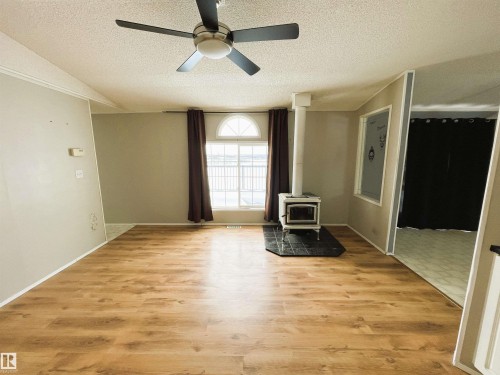 59502 Rge Rd 102, Rural St. Paul County, AB - Indoor Photo Showing Other Room