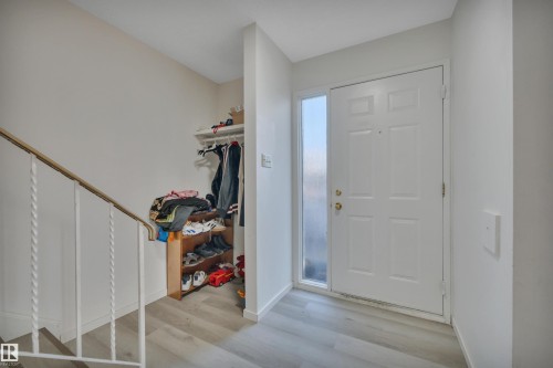 8216-8222 120 Avenue, Edmonton, AB - Indoor Photo Showing Other Room