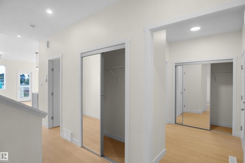 1023 14 Avenue, Edmonton, AB - Indoor Photo Showing Other Room