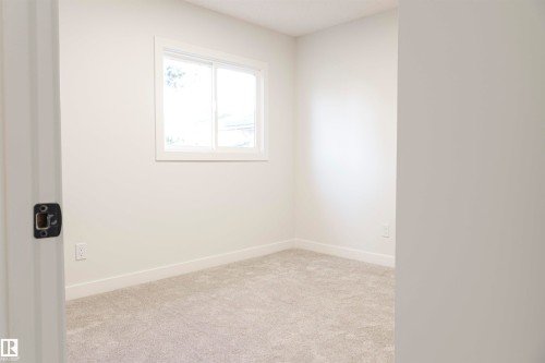 18418 62B Avenue, Edmonton, AB - Indoor Photo Showing Other Room