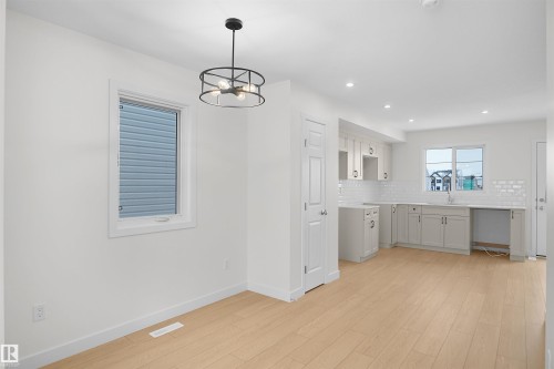 5131 River'S Edge Way, Edmonton, AB - Indoor Photo Showing Other Room