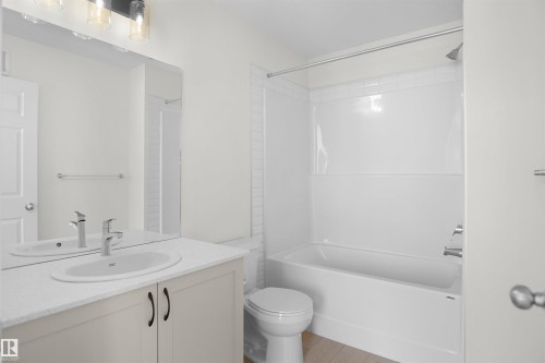 5131 River'S Edge Way, Edmonton, AB - Indoor Photo Showing Bathroom