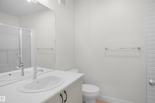 5131 River'S Edge Way, Edmonton, AB - Indoor Photo Showing Bathroom