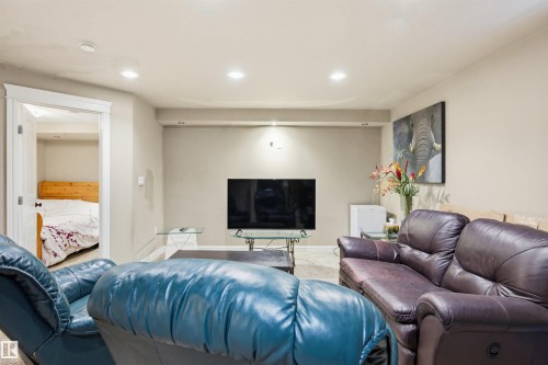 Living area featuring recessed lighting - 4020 157A Avenue, Edmonton, AB - Indoor Photo Showing Other Room