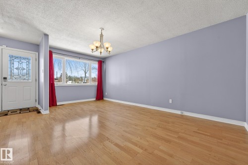 4645 115 Avenue, Edmonton, AB - Indoor Photo Showing Other Room