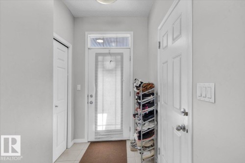 745 Eagleson Crescent, Edmonton, AB - Indoor Photo Showing Other Room