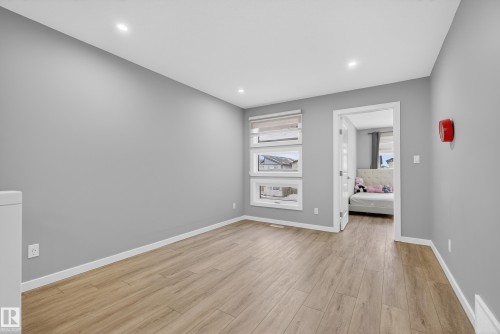 2382 Kelly Circle, Edmonton, AB - Indoor Photo Showing Other Room