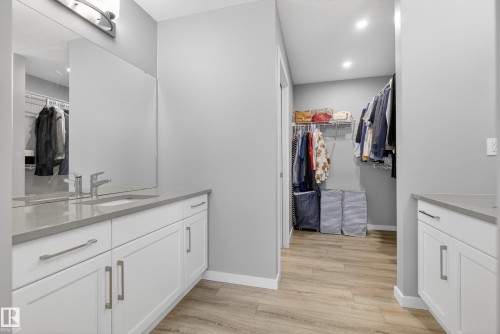 2382 Kelly Circle, Edmonton, AB - Indoor