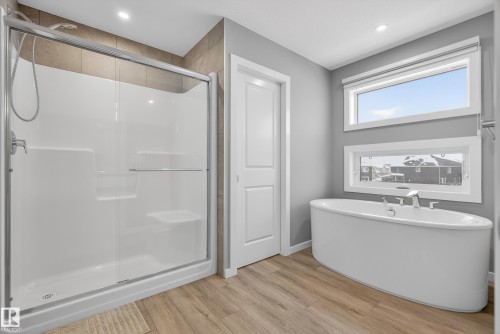 2382 Kelly Circle, Edmonton, AB - Indoor Photo Showing Bathroom