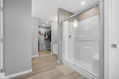 2382 Kelly Circle, Edmonton, AB - Indoor Photo Showing Bathroom