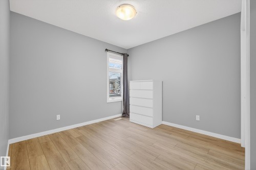 2382 Kelly Circle, Edmonton, AB - Indoor Photo Showing Other Room