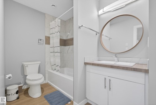 2382 Kelly Circle, Edmonton, AB - Indoor Photo Showing Bathroom