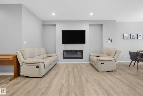 2382 Kelly Circle, Edmonton, AB - Indoor Photo Showing Living Room With Fireplace