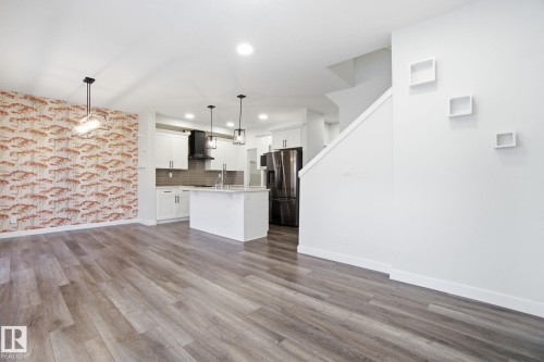 19732 28 Avenue, Edmonton, AB - Indoor Photo Showing Kitchen