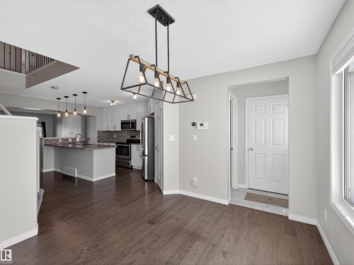 1267 Chappelle Boulevard, Edmonton, AB - Indoor Photo Showing Other Room