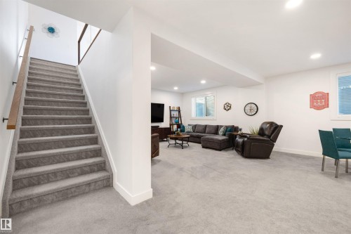 4683 Chegwin Wynd, Edmonton, AB - Indoor